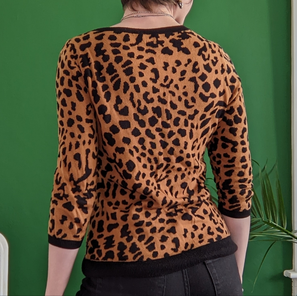 Leopard Print Top - Picture 2 of 3
